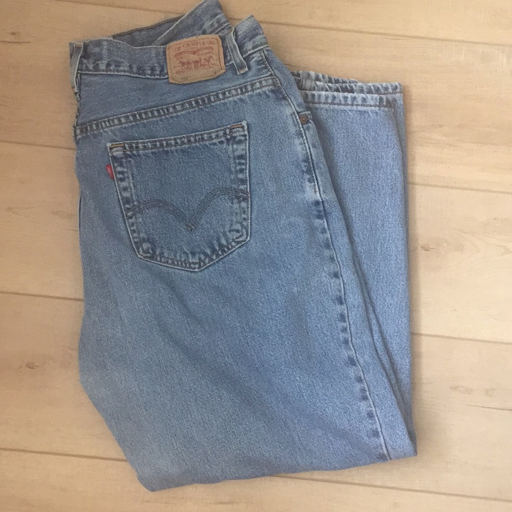Levi’s 550 Classic Relaxed Jeans, size 18S